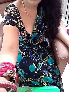 Snapshot of Roja-Telugu777 chatting on 11-18-25, 02:50 Roja-Telugu777 online show from 11-18-25, 02:50