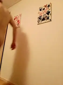 Snapshot of Mistersexy73 chatting on 10-20-25, 07:47 Mistersexy73 online show from 10-20-25, 07:47