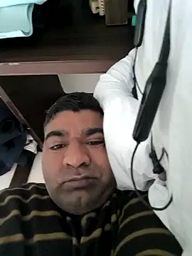 Gururonny07 online show from 12-30-24, 02:53