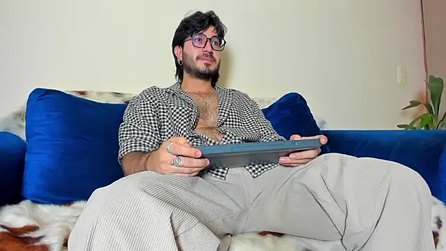 Ackerman Eren  online show from 01-30-25, 06:54