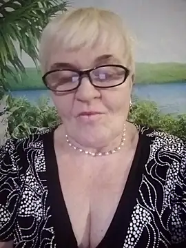 VioletSweet566 online show from 02-05-25, 04:14