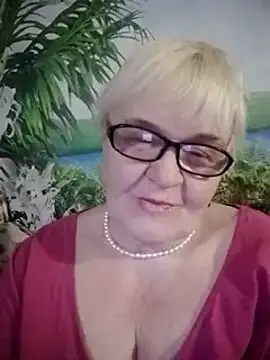 VioletSweet566 online show from 02-26-25, 09:37