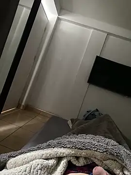 Snapshot of becal chatting on 11-29-25, 12:30 becal online show from 11-29-25, 12:30