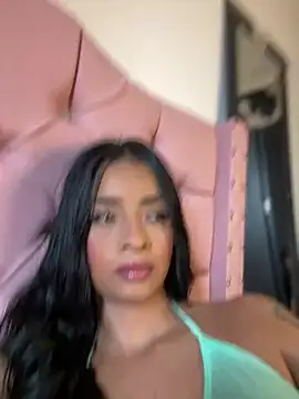 Laura fernandezII online show from 03-04-25, 03:26