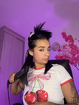 Laura fernandezII online show from 05-16-26, 02:52