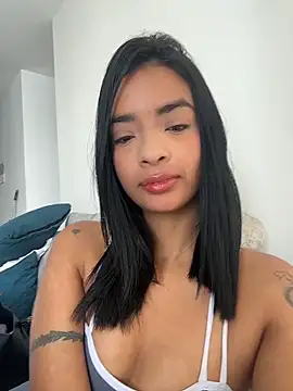 Laura fernandezII online show from 06-02-26, 02:52