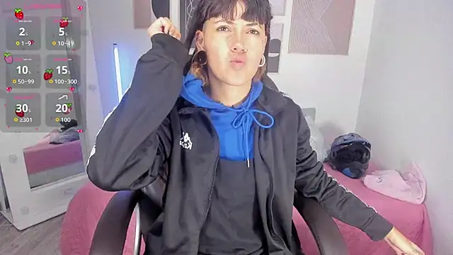 Snapshot of _sharlotte777 chatting on 10-07-25, 01:52 sharlotte777 online show from 10-07-25, 01:52