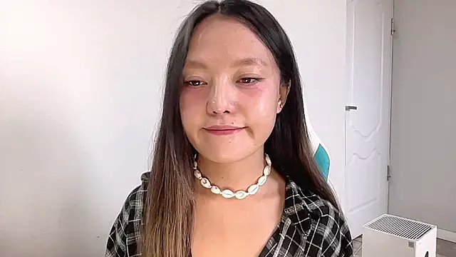 Snapshot of Risalynn chatting on 12-18-24, 06:43 Risalynn online show from 12-18-24, 06:43