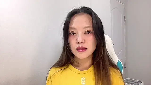 Snapshot of Risalynn chatting on 12-20-24, 03:36 Risalynn online show from 12-20-24, 03:36