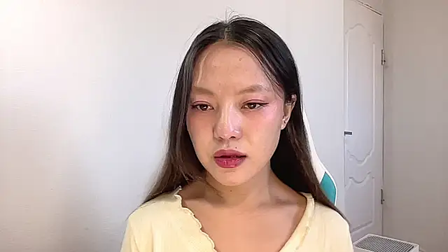 Snapshot of Risalynn chatting on 12-25-24, 03:50 Risalynn online show from 12-25-24, 03:50