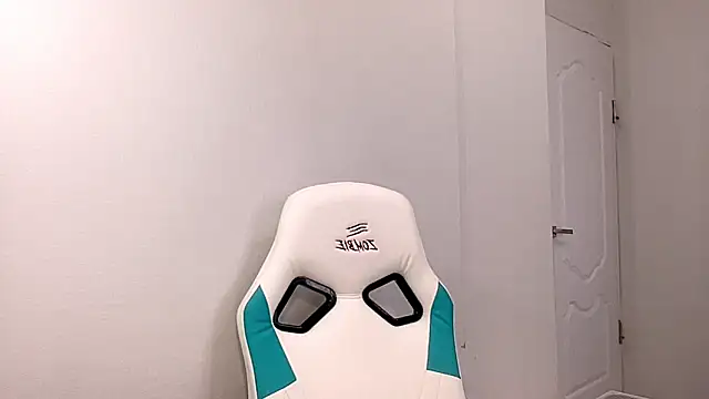 Snapshot of Risalynn chatting on 01-17-25, 03:23 Risalynn online show from 01-17-25, 03:23