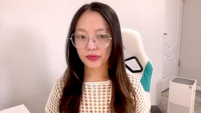 Snapshot of Risalynn chatting on 01-21-25, 02:43 Risalynn online show from 01-21-25, 02:43