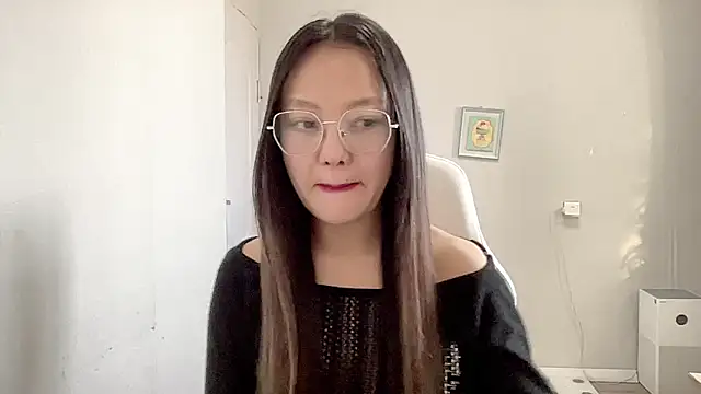 Snapshot of Risalynn chatting on 02-06-25, 03:27 Risalynn online show from 02-06-25, 03:27