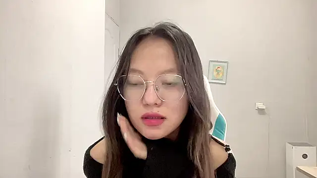 Snapshot of Risalynn chatting on 02-16-25, 03:37 Risalynn online show from 02-16-25, 03:37