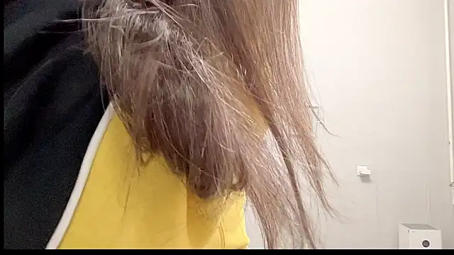 Snapshot of Risalynn chatting on 02-28-25, 03:04 Risalynn online show from 02-28-25, 03:04