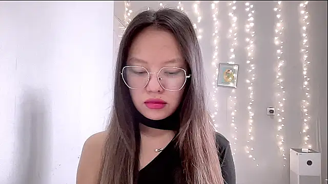 Snapshot of Risalynn chatting on 03-05-25, 03:18 Risalynn online show from 03-05-25, 03:18