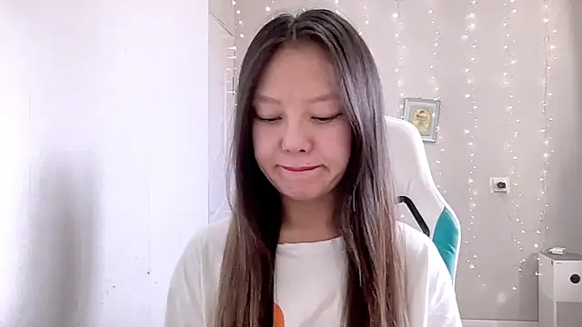 Snapshot of Risalynn chatting on 03-13-25, 03:33 Risalynn online show from 03-13-25, 03:33