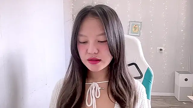 Snapshot of Risalynn chatting on 03-16-25, 03:47 Risalynn online show from 03-16-25, 03:47