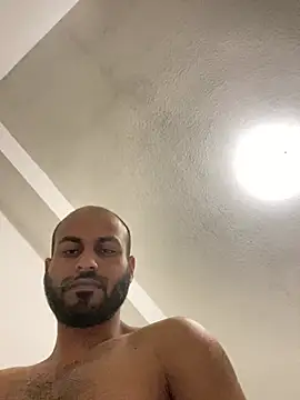 Snapshot of islandvybee55 chatting on 01-05-25, 04:47 islandvybee55 online show from 01-05-25, 04:47