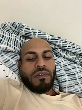 Snapshot of islandvybee55 chatting on 02-15-25, 06:44 islandvybee55 online show from 02-15-25, 06:44