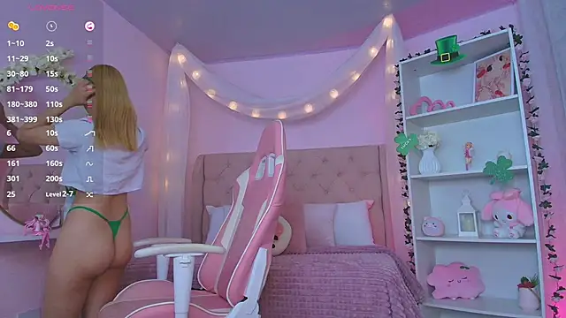 Snapshot of ely_cherry18 chatting on 03-18-25, 12:16 ely cherry18 online show from 03-18-25, 12:16