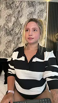 MiaPetit  online show from 10-26-25, 12:16