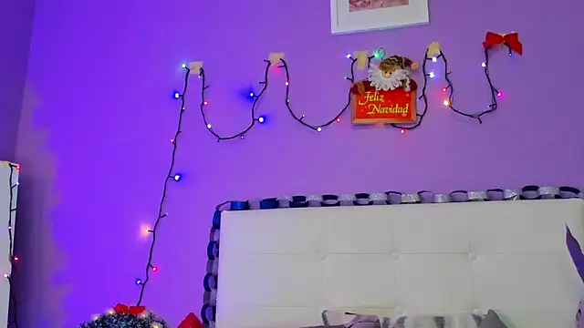 Charlotte11-11 online show from 12-05-25, 02:47