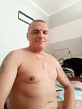 Snapshot of SpragnionyCiasnychCipek18 chatting on 09-12-25, 12:05 SpragnionyCiasnychCipek18 online show from 09-12-25, 12:05