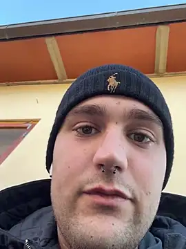 Snapshot of ErPumas126 chatting on 12-12-24, 01:39 ErPumas126 online show from 12-12-24, 01:39