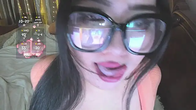 cutie sakura online show from 12-16-24, 05:00