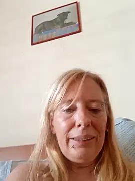 Snapshot of Ladykiss833 chatting on 09-29-25, 01:16 Ladykiss833 online show from 09-29-25, 01:16