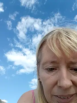 Snapshot of Ladykiss833 chatting on 10-02-25, 02:24 Ladykiss833 online show from 10-02-25, 02:24