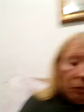 Snapshot of Ladykiss833 chatting on 10-27-25, 12:26 Ladykiss833 online show from 10-27-25, 12:26