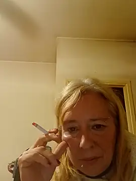 Snapshot of Ladykiss833 chatting on 03-09-26, 12:14 Ladykiss833 online show from 03-09-26, 12:14