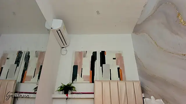 JOCELYN SANTANA1 online show from 10-21-25, 12:06