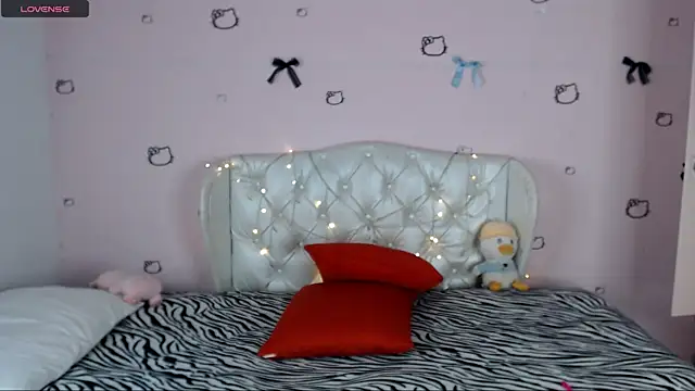 Snapshot of BrinaON chatting on 02-01-25, 11:48 BrinaON online show from 02-01-25, 11:48