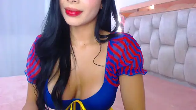 Snapshot of lolaperrys chatting on 11-01-25, 06:15 lolaperrys online show from 11-01-25, 06:15