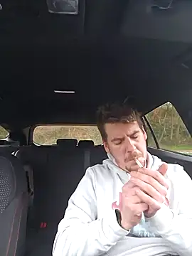 Titanhoott online show from 01-04-25, 11:33