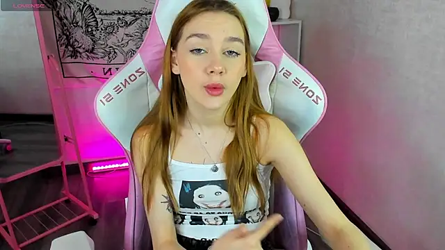 Lesi Moonie01 online show from 03-22-25, 08:29