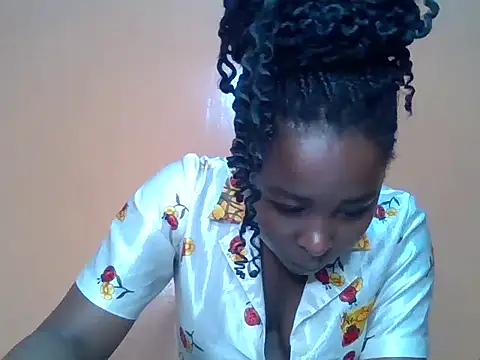 Moonfades online show from 11-02-25, 08:06