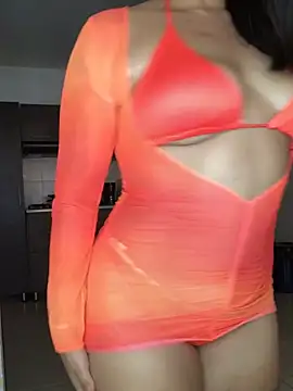 Snapshot of EmmaRossem chatting on 10-21-25, 07:14 EmmaRossem online show from 10-21-25, 07:14