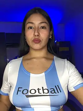 Snapshot of EmmaRossem chatting on 12-01-25, 07:30 EmmaRossem online show from 12-01-25, 07:30