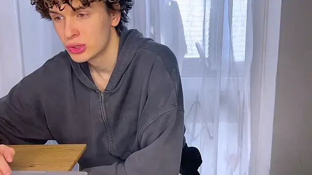 alyx garden online show from 03-18-26, 08:17