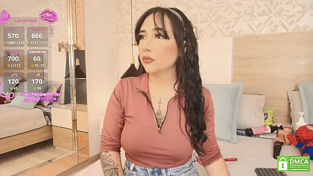 Megansttein  online show from 11-22-25, 07:02