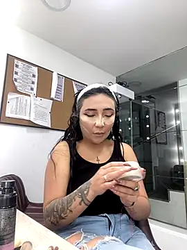 Megansttein  online show from 12-14-25, 07:07