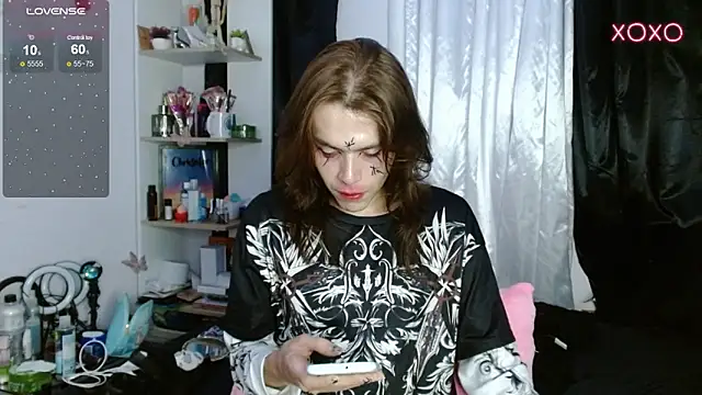 Snapshot of shun_sun chatting on 12-12-24, 02:59 shun sun online show from 12-12-24, 02:59