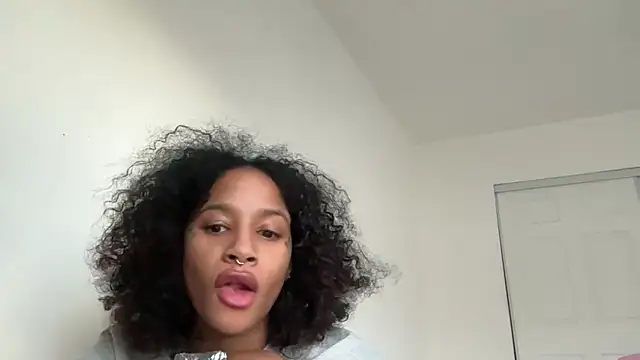 Snapshot of shandiloveslemonss chatting on 10-26-25, 10:04 shandiloveslemonss online show from 10-26-25, 10:04