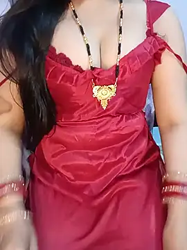 Snapshot of Sweetyi chatting on 05-15-26, 03:24 Sweetyi online show from 05-15-26, 03:24