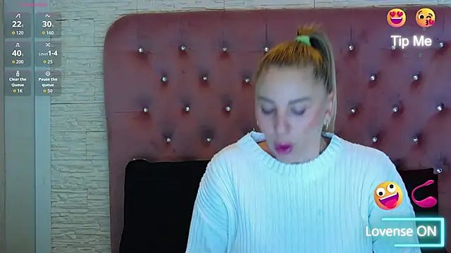 Snapshot of KikiSweet08 chatting on 11-26-25, 05:30 KikiSweet08 online show from 11-26-25, 05:30