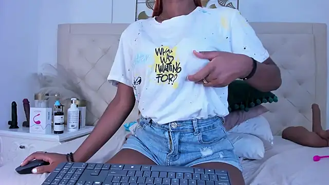  chloe adams online show from 03-11-25, 11:33